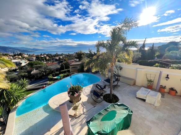 5 Bedroom Villa/House in Roquebrune Cap Martin 10