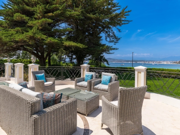 9 Bedroom Villa/House in Cap D Antibes 34
