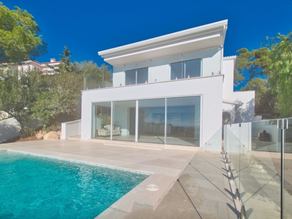 4 Bedroom Villa/House in Calvia 26