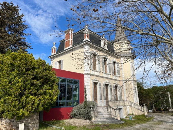 4 Bedroom Castle/Estates in Draguignan 24