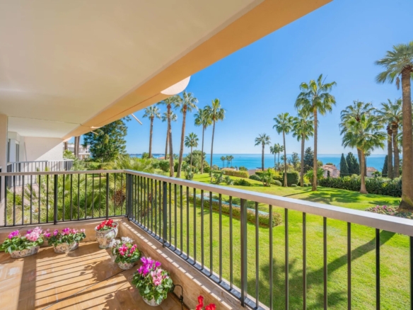 3 Bedroom Apartment in Cannes 54