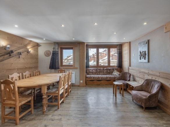 5 Bedroom Apartment in Val Thorens 4