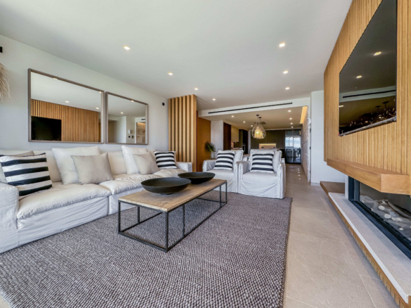 4 Bedroom Apartment in Santa Ponsa 24