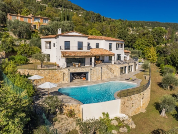 5 Bedroom Villa/House in Chateauneuf Grasse 2