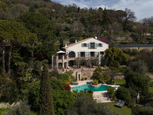 5 Bedroom Villa/House in Chateauneuf Grasse 4