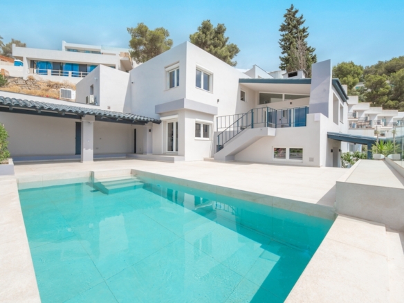 4 Bedroom Villa/House in Can Furnet 22