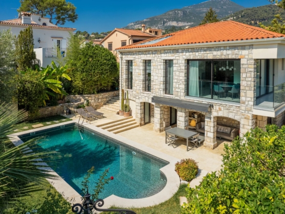 3 Bedroom Villa/House in Roquebrune Cap Martin 2