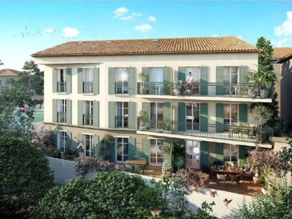 2 Bedroom Apartment in Saint Tropez 6