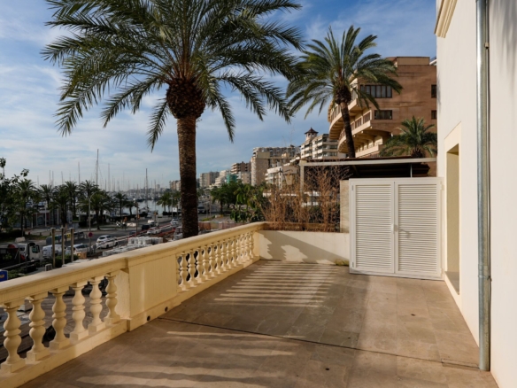3 Bedroom Apartment in Palma 8