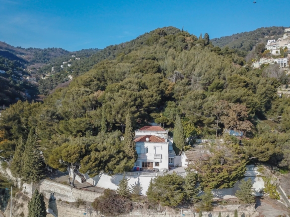 7 Bedroom Villa/House in Roquebrune Cap Martin 32