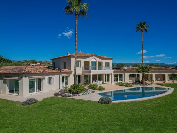 4 Bedroom Villa/House in Biot 34