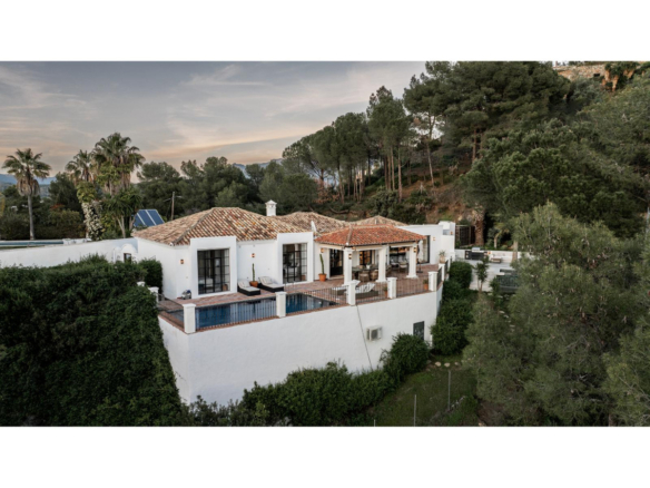 4 Bedroom Villa/House in El Madronal 12