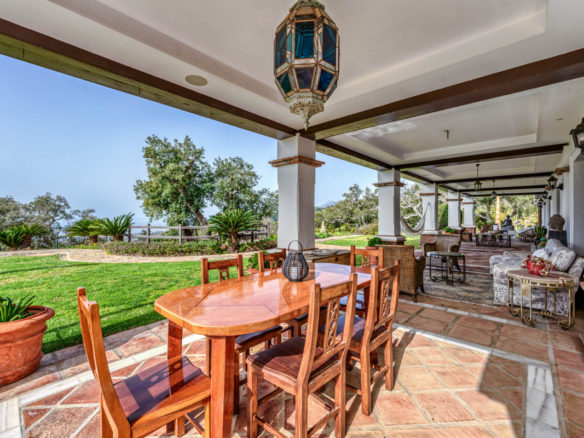 7 Bedroom Villa/House in La Mairena 8