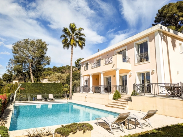 6 Bedroom Villa/House in Mougins 6
