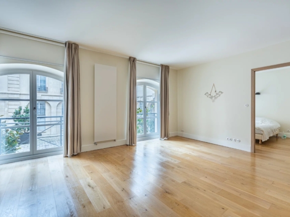 2 Bedroom Apartment in Paris 3rd (Haut Marais- rue de Bretagne) 32