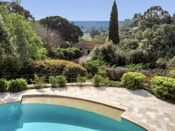 7 Bedroom Villa/House in La Croix Valmer 24