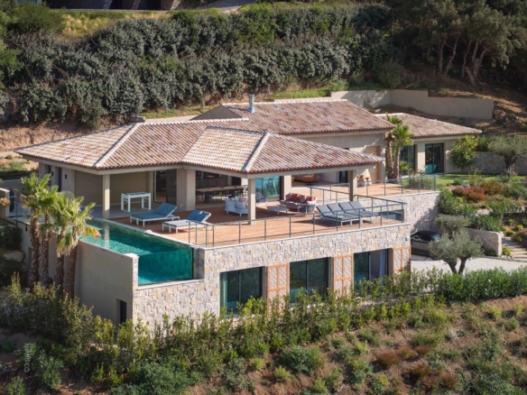 5 Bedroom Villa/House in Grimaud 16