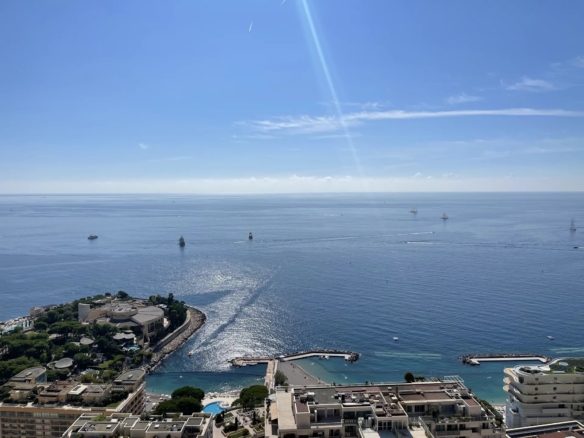 2 Bedroom Apartment in Monaco 14