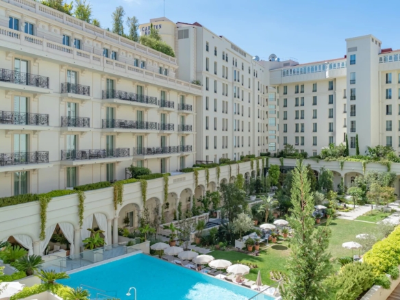 2 Bedroom Apartment in Cannes 36