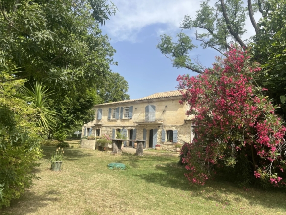 5 Bedroom Villa/House in Arles 18
