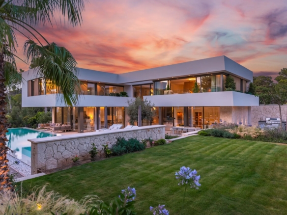 4 Bedroom Villa/House in Santa Ponsa 2