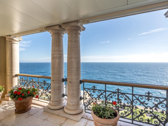 5 Bedroom Apartment in Monaco 32