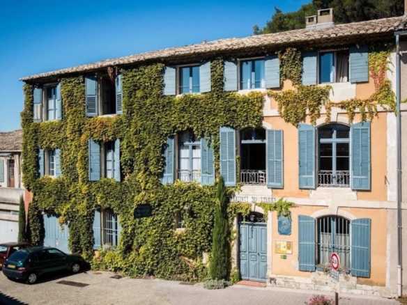 9 Bedroom Villa/House in Gordes 22
