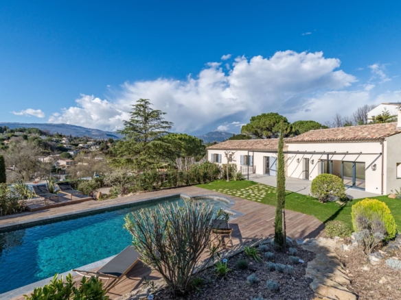 5 Bedroom Villa/House in Valbonne 28