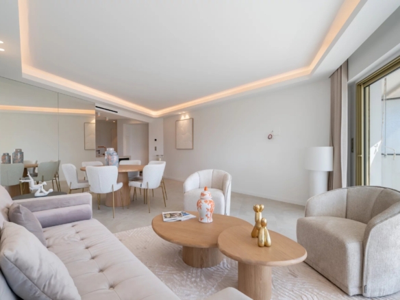 3 Bedroom Apartment in Cannes 14