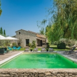 5 Bedroom Villa/House in Gordes 6