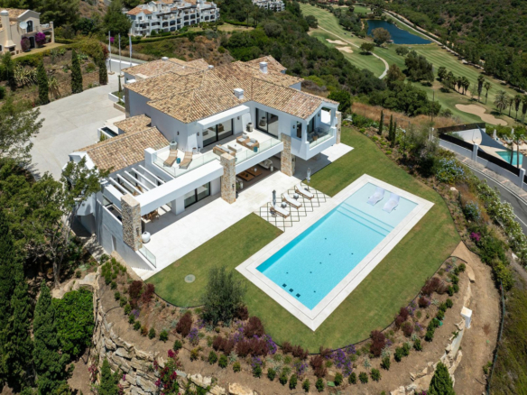 8 Bedroom Villa/House in Benahavís 24