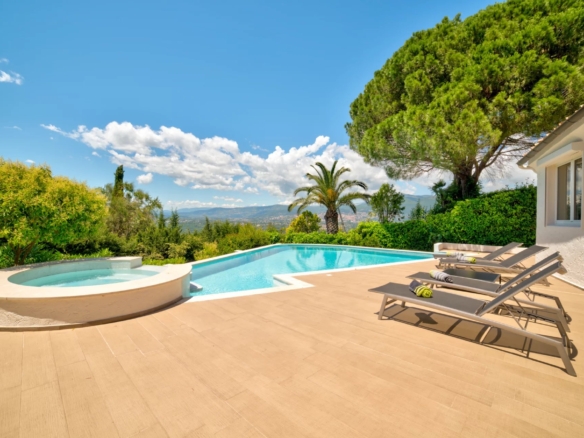 6 Bedroom Villa/House in Mougins 16