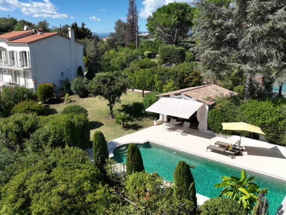 5 Bedroom Villa/House in Mougins 30