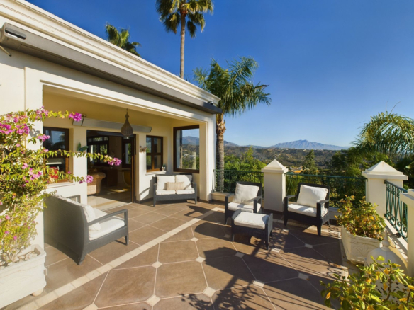 6 Bedroom Villa/House in El Padron 20