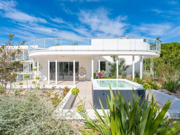 5 Bedroom Apartment in Marseille 22