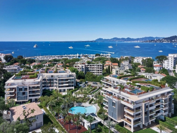 3 Bedroom Apartment in Cap D Antibes 24