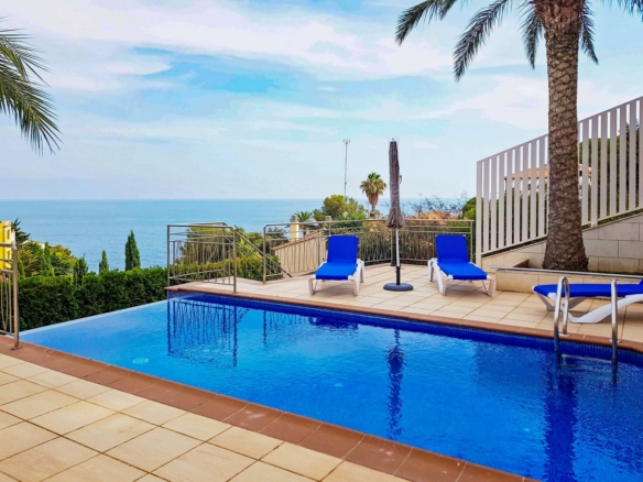 3 Bedroom Villa/House in Lloret De Mar 2