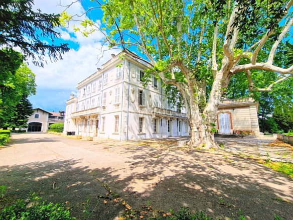 12 Bedroom Castle/Estates in Pierrelatte 6