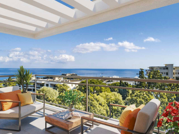 3 Bedroom Apartment in Antibes 6
