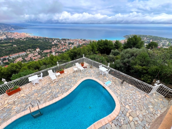 5 Bedroom Villa/House in Roquebrune Cap Martin 4