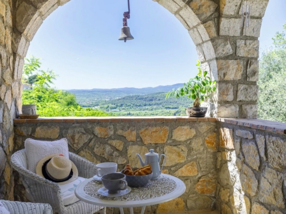 5 Bedroom Villa/House in Montauroux 36