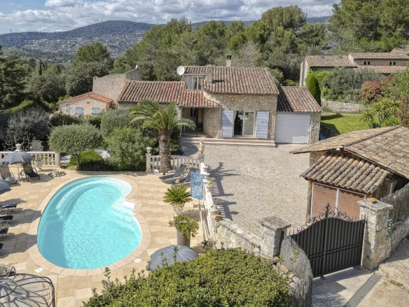 4 Bedroom Villa/House in Peymeinade 30
