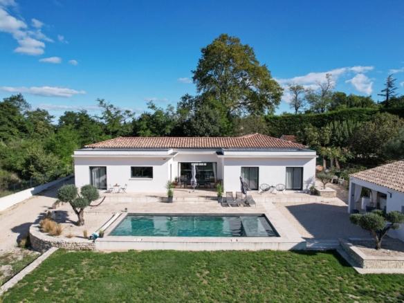 3 Bedroom Villa/House in Uzes 26