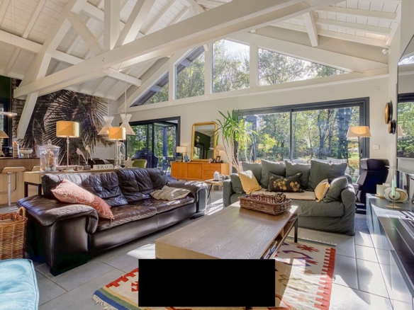 4 Bedroom Villa/House in Mercury 22