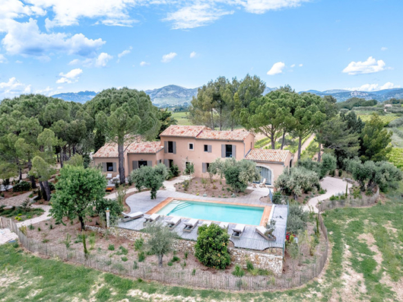 6 Bedroom Villa/House in Beaumes De Venise 36