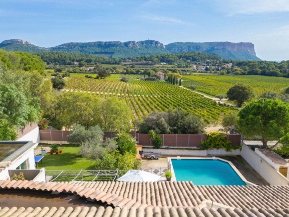 4 Bedroom Villa/House in Cassis 2