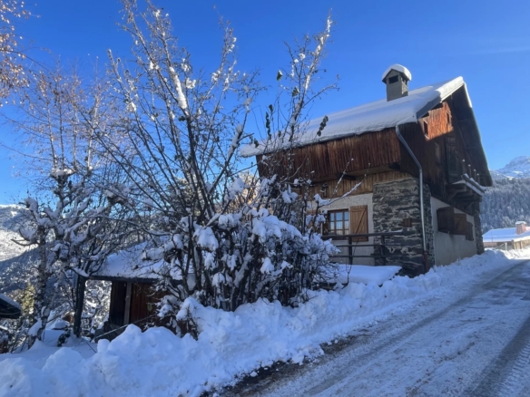 4 Bedroom Chalet in Meribel 28