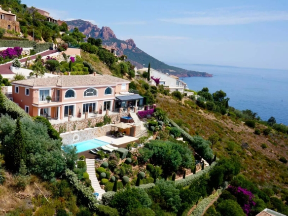 5 Bedroom Villa/House in Agay 14