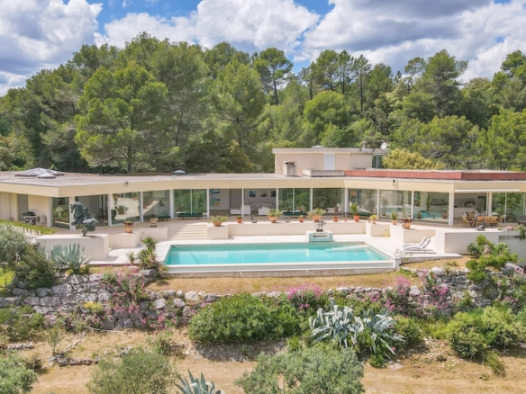 5 Bedroom Villa/House in Salernes 28