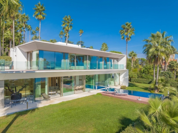 6 Bedroom Villa/House in Cannes 8